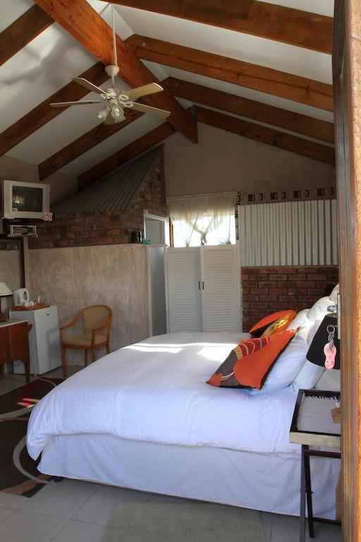 Oceanview Guesthouse Стрюйсбай Номер фото
